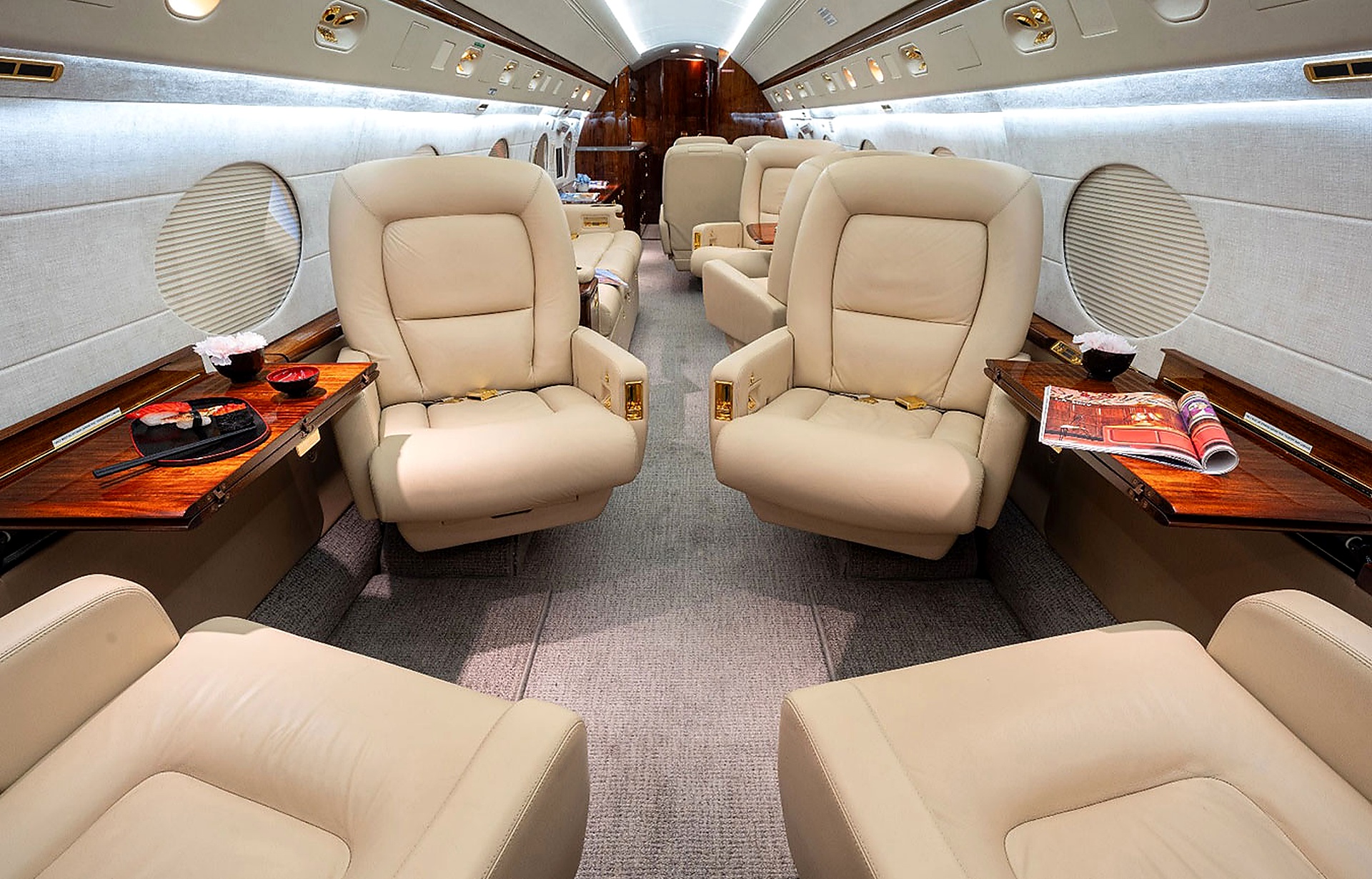 GULFSTREAM IV